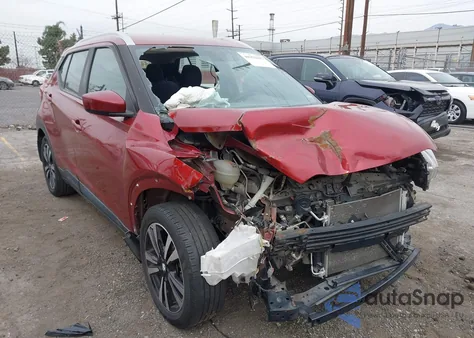 2018 Nissan Kicks Sv z USA, uszkodzony, nr VIN 3N1CP5CU5JL534249